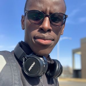 Meet your Posher, Cheikh tidiane